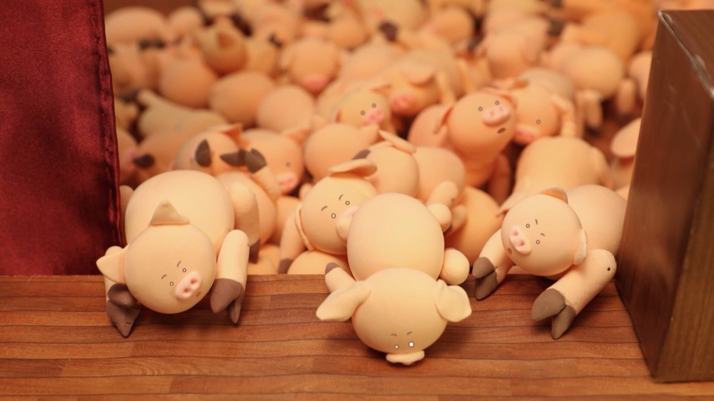 The Castle of Pigs — still 3